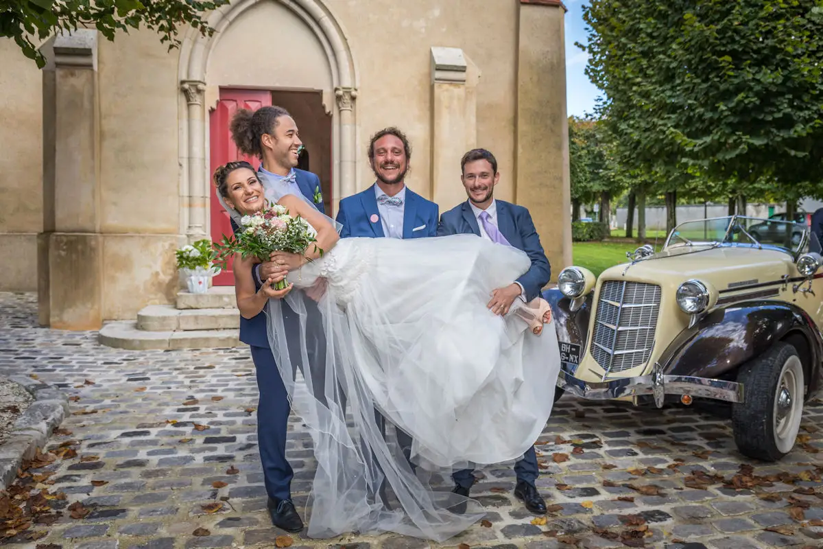 la sortie de l'église