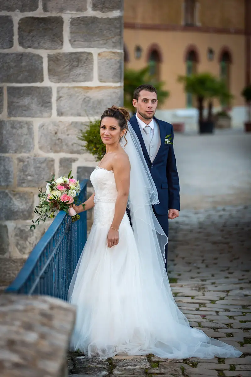 Séance photo de couple dans un cadre enchanteur