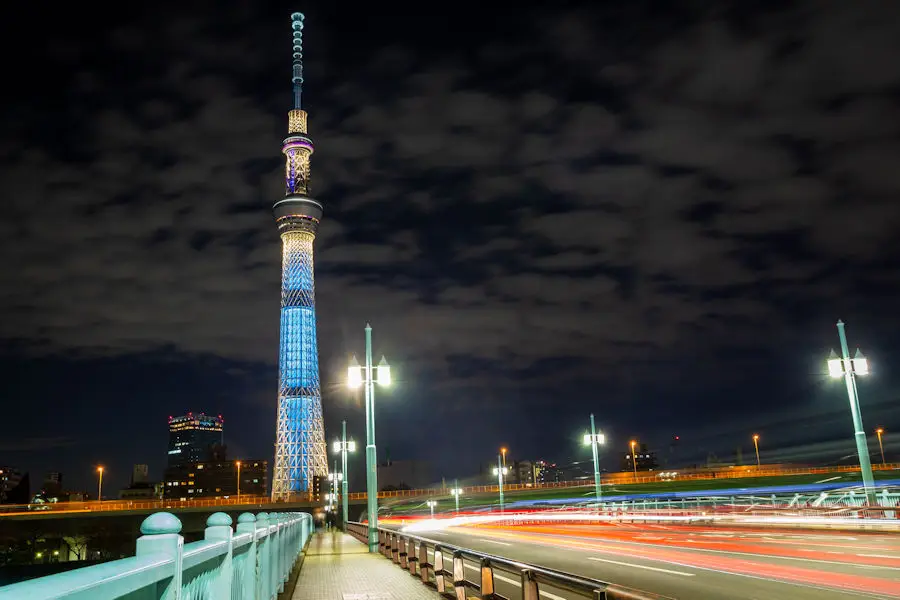 Tokyo Skytree illuminée de nuit, Japon